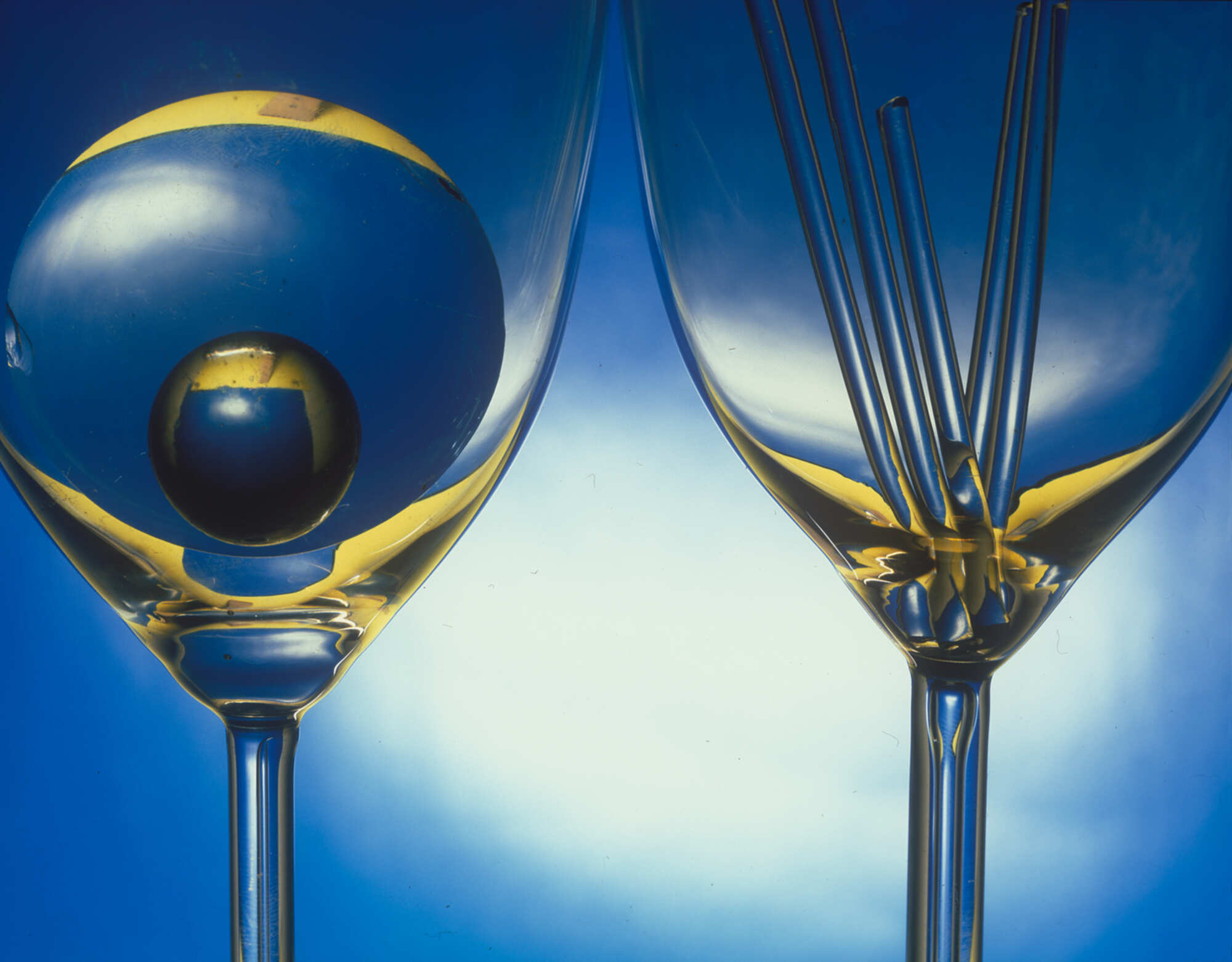 Винтажная фотография с изображением бокалов 2000 г.