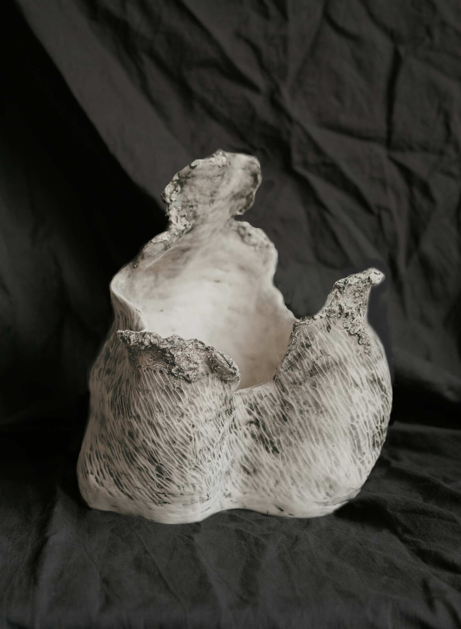 Ваза из фаянса