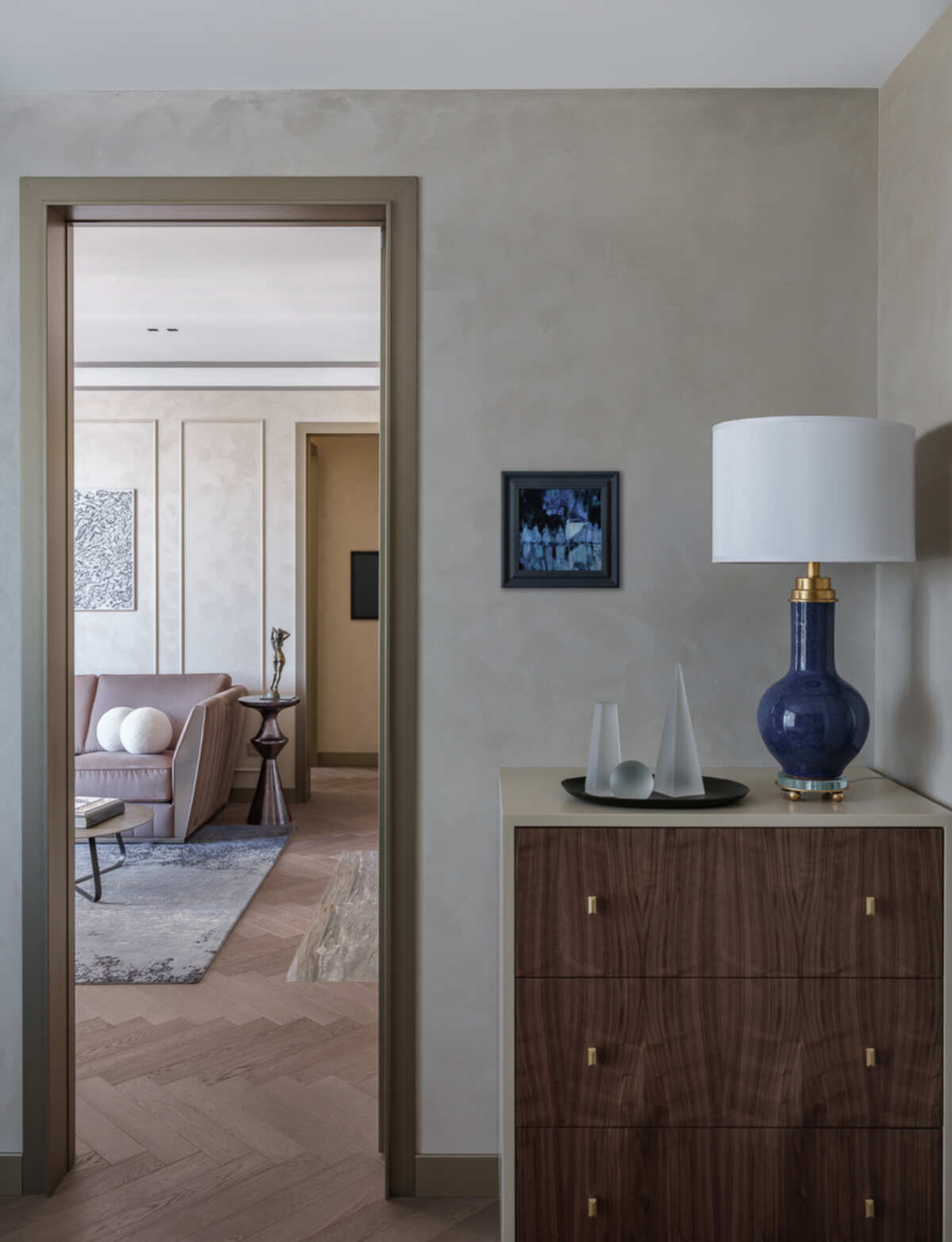 картина в прихожей