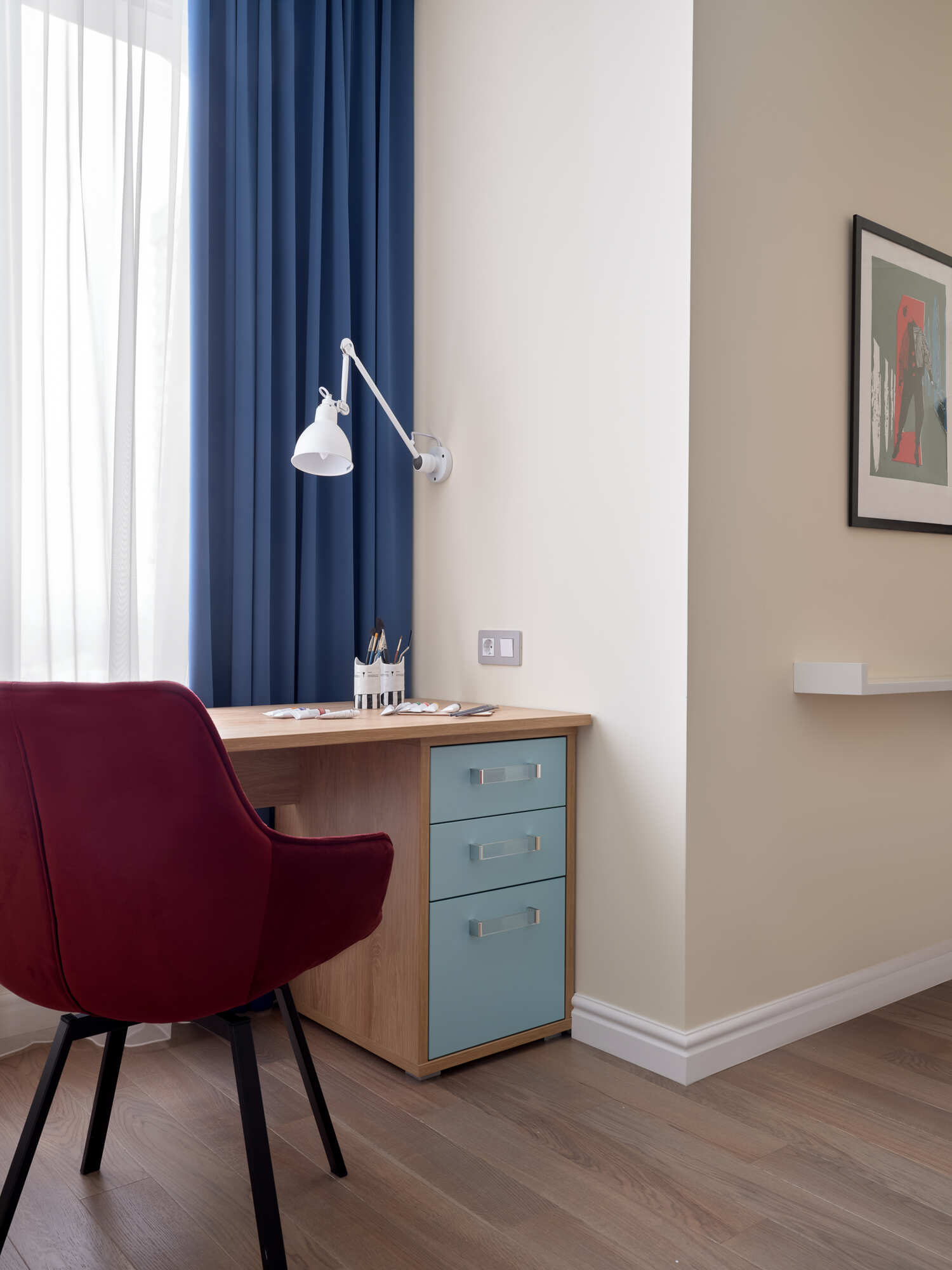 Картина в комнату подростка