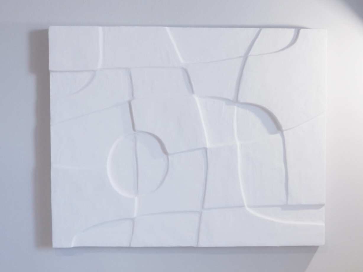 большое гипсовое панно